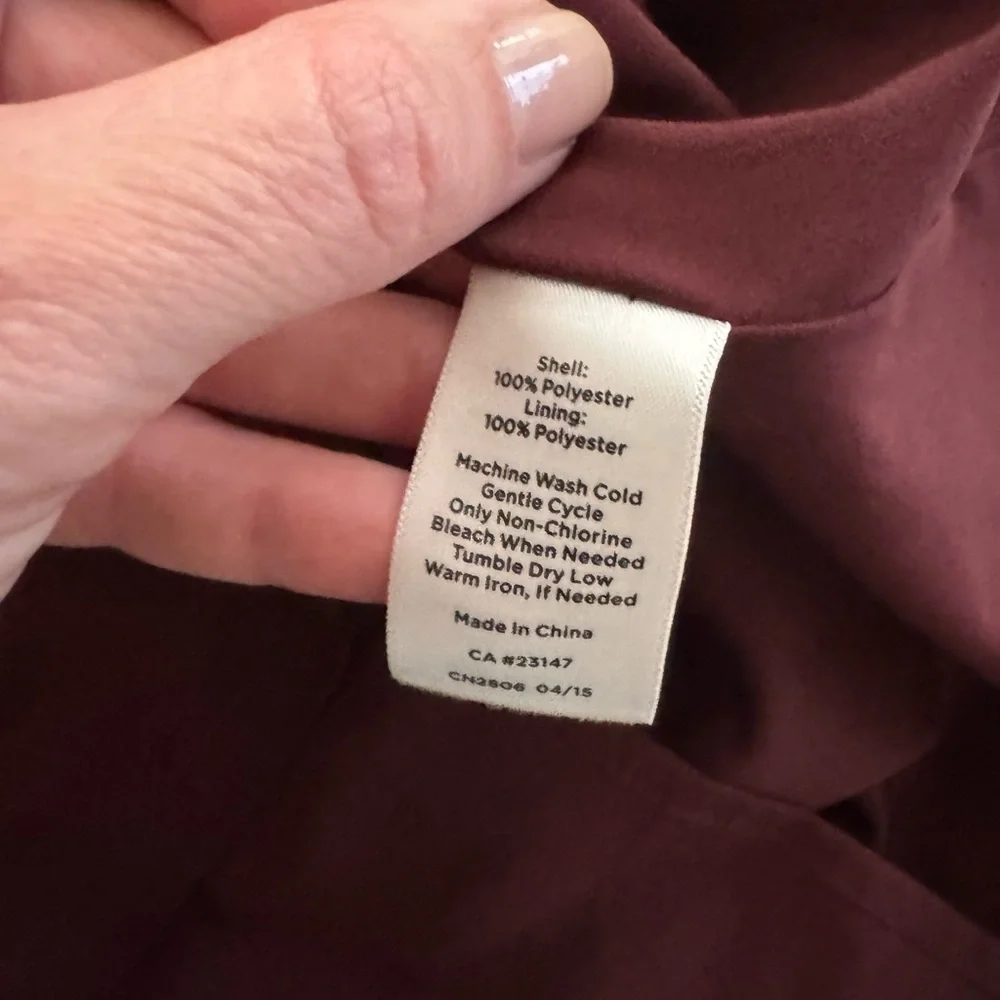 💕5 items for $50💕 Plum Cap Sleeve midi Dress - Picture 4 of 4